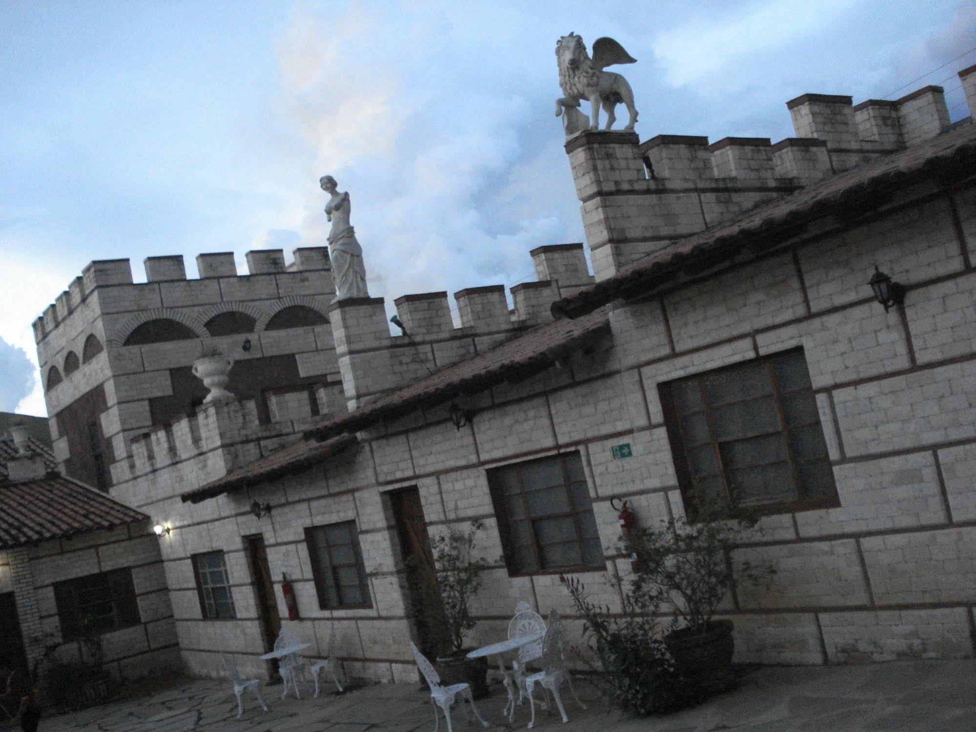 Pousada Al Castello Di Giulietta E Romeo Pirenópolis Buitenkant foto