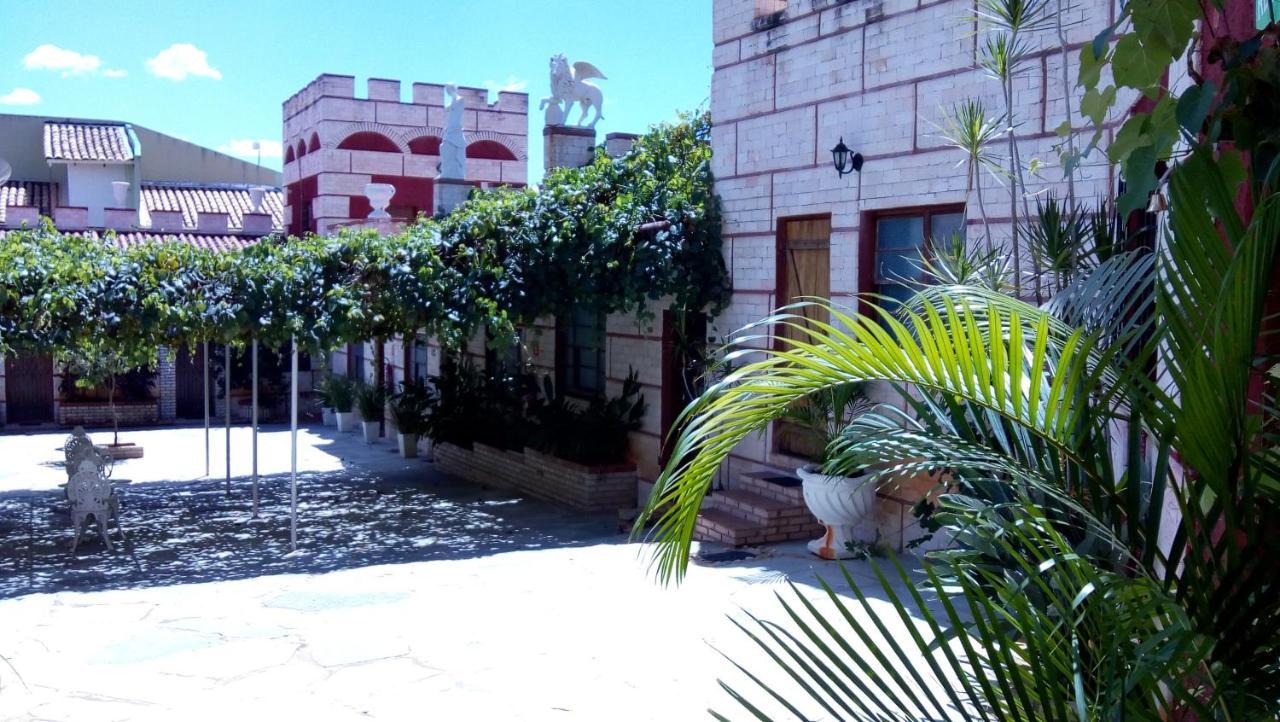 Pousada Al Castello Di Giulietta E Romeo Pirenópolis Buitenkant foto