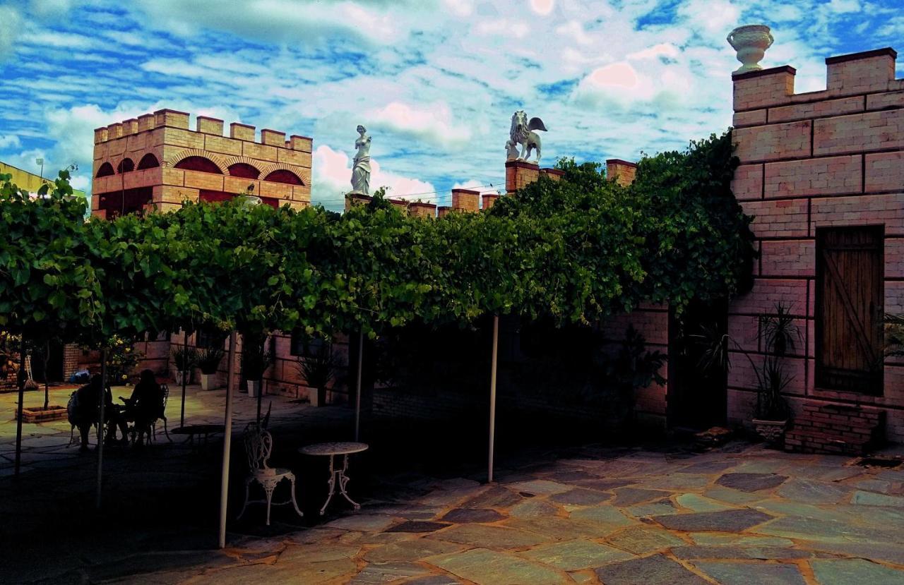Pousada Al Castello Di Giulietta E Romeo Pirenópolis Buitenkant foto